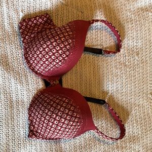 NWOT Adrienne Vittadini size 38C underwire bra